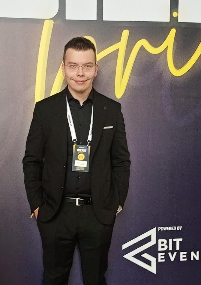 Nikola Radulović at a business conference
